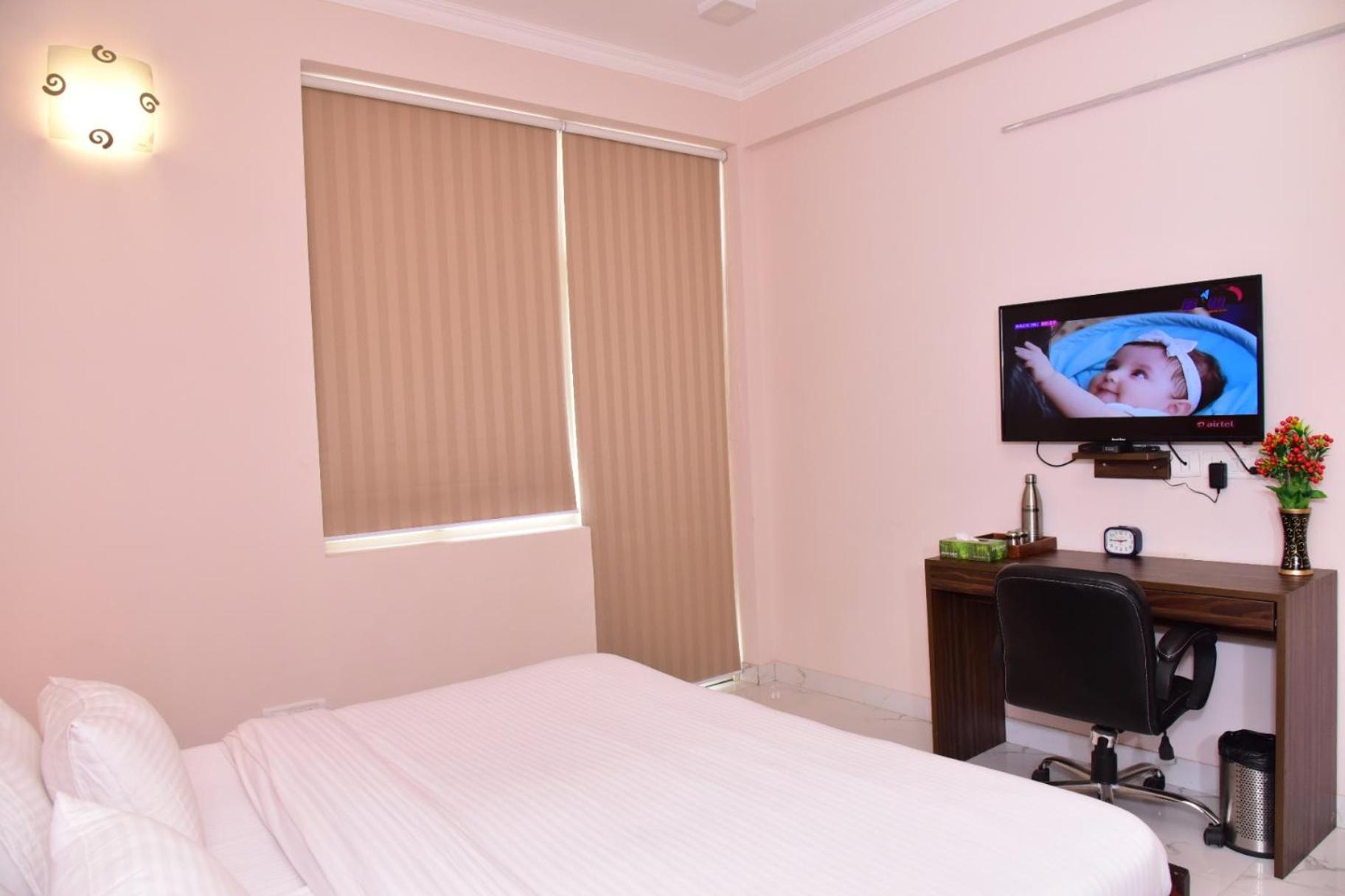 Arkaya Inn Gurgáon Kültér fotó
