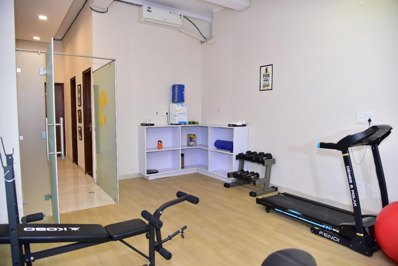 Arkaya Inn Gurgáon Kültér fotó